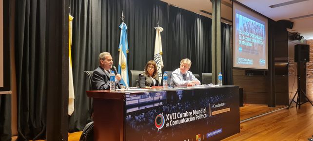 Los consultores políticos Carlos Fara