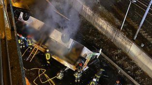 Al menos 20 muertos al caer un colectivo de un puente en Venecia