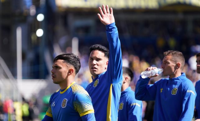 Enzo Copetti sigue sin poder convertir. Fue titular en el clásico y es el 9 que corre con ventaja para el domingo.
