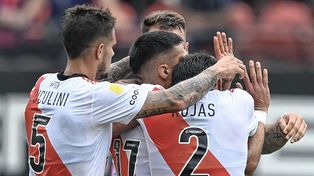 Paulo Díaz y sus compañeros festejan el gol de River.