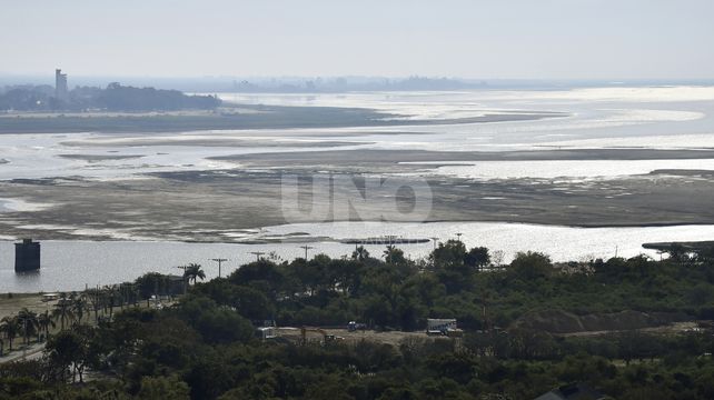 El río Paraná alcanzó la altura más baja de los últimos 72 años en el Puerto Santa Fe