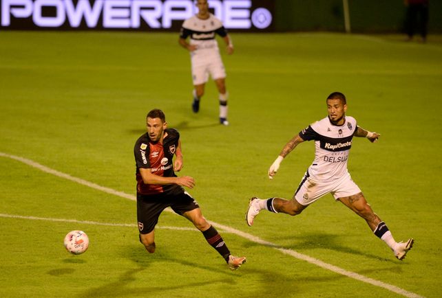 Newells perdió jugando mal y en esta ocasión la fuerza de voluntad no le alcanzó