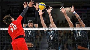 Argentina perdió ante Japón y complicó su estadía en París 2024.