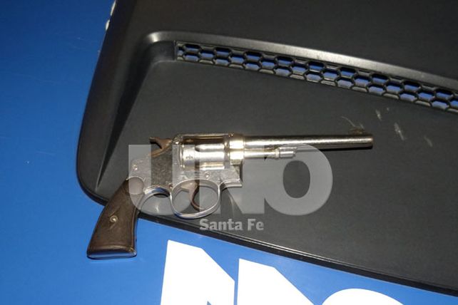 Arrestaron a dos jóvenes armados en Bulevar y 25 de Mayo