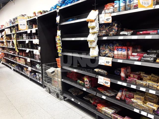 Coronavirus. En muchos supermercados de la ciudad se repite esta imagen.&nbsp;