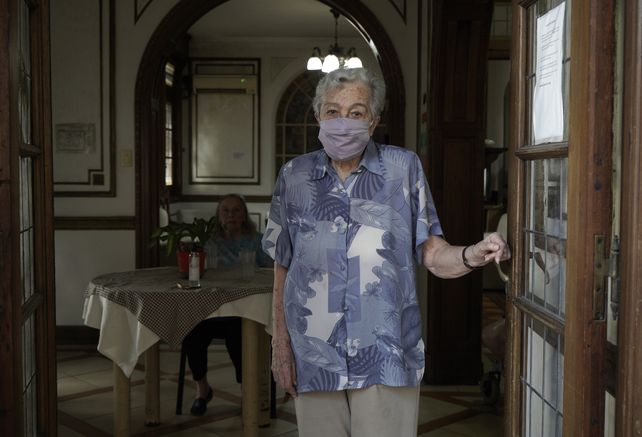 Rosa Aragone (91) es pintora
