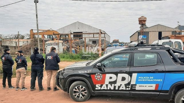 Dos hombres. V. M. y W. D. fueron aprehendidos por balear una vivienda y amenazar a sus moradores en barrio Los Hornos.