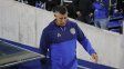 El hincha de Central mostró su descontento con el técnico Jorge Almirón en el Gigante