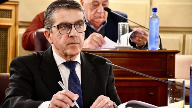 Los fiscales de la Agencia de Criminalidad Organizada anunciaron que pedirán el desafuero del senador Armando Traferri.
