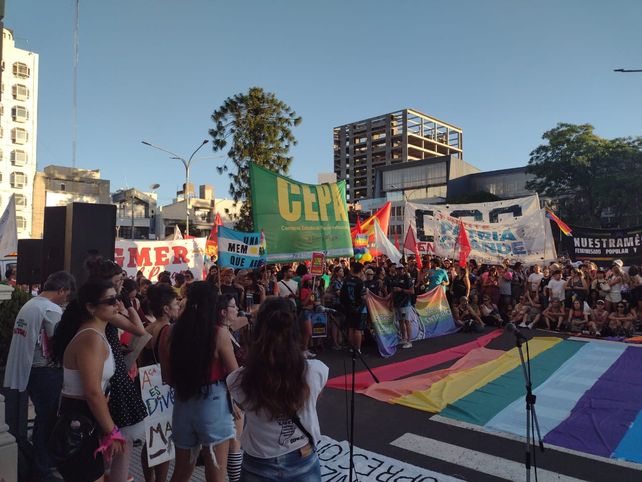 La Marcha Federal del Orgullo antifascista y antirracista replicó en varias ciudades de Entre Ríos. Postales de Paraná&nbsp;