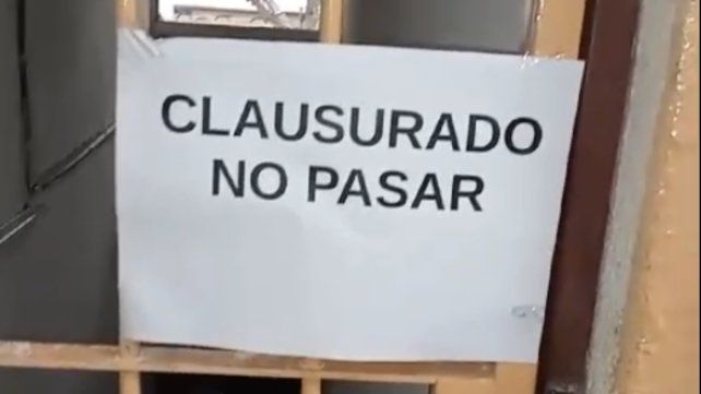 El área está clausurada por la rotura de un caño.