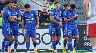 Unión rompió una racha de 38 años y logró un triunfazo ante Estudiantes en la lucha por la permanencia