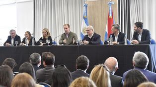 Harán mejoras en centros de educación física de Paraná y Concordia