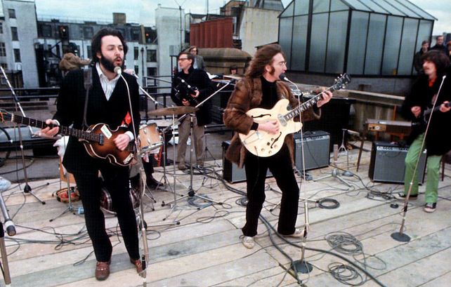 The Beatles en su mítico último concierto en vivo
