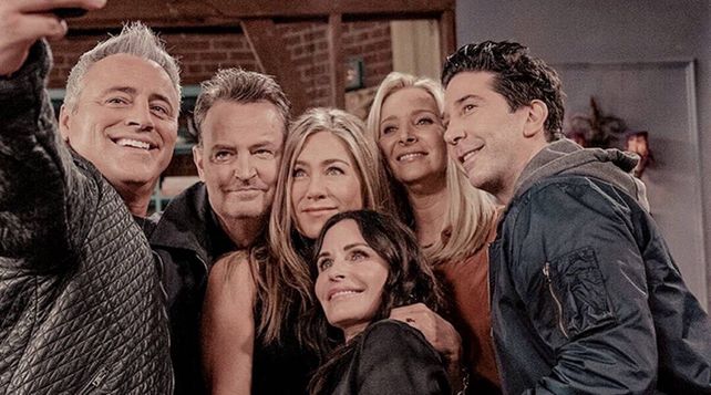 Los protagonistas de Friends compartieron conmovedores publicaciones de despedida a Matthew Perry.