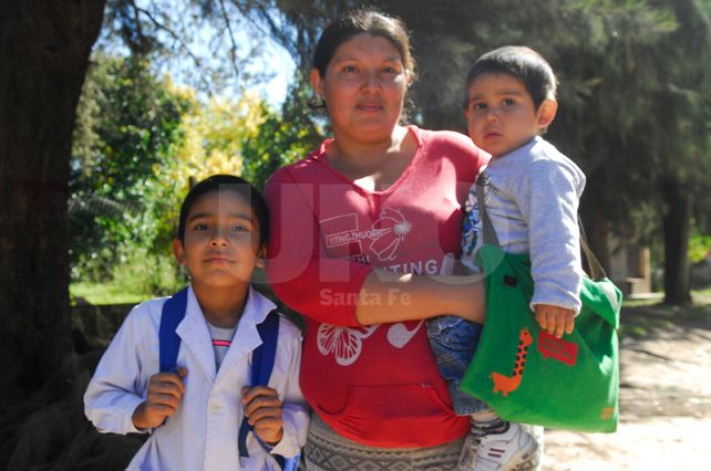 Madre e hijos. Cecilia