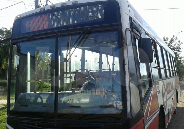 Dos delincuentes robaron a los pasajeros de un colectivo