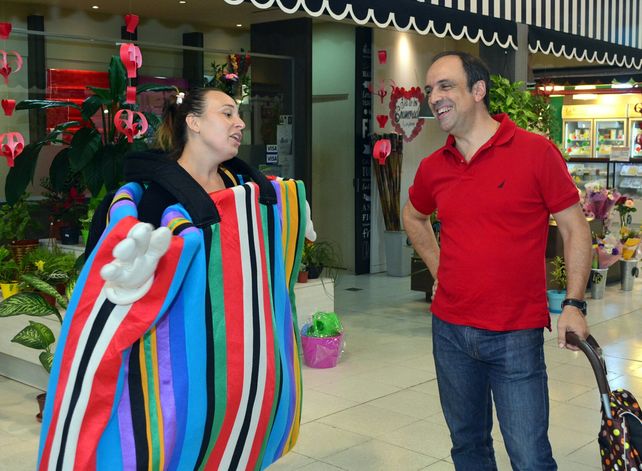 El intendente invitó a los vecinos a sumarse a la campaña No más bolsas plásticas
