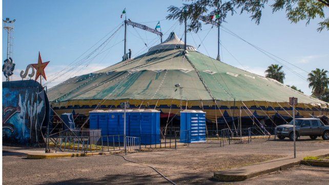 CIRCO. El Circo Mexicano Vera Cruz está en Paraná hasta fin de mes. Créditos: Juan Manuel Hernández / UNO.