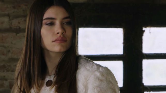 Fuerte escena de abuso sexual en Los ricos no piden permiso Fuerte escena de abuso sexual en Los ricos no piden permiso