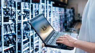Crash de las cripto: Bitcoin y Ethereum no dejan de caer y apareció el primer corralito