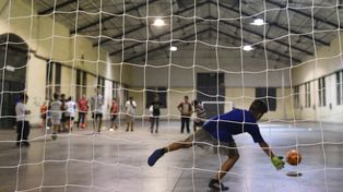 Los insultos, agresiones y peleas empañan los encuentros deportivos.