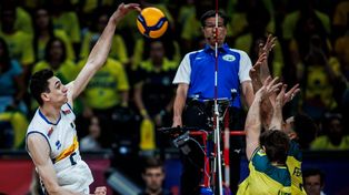 La selección nacional tuvo un duro choque con Irán y logró vencerlo con parciales de 23-25, 31-29, 20-25, 25-20 y 15-13.