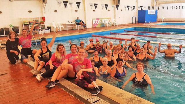 Actividades como acuagym podrán realizarse en los natatorios municipales desde el próximo lunes.