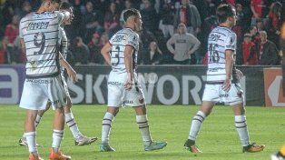 Colón recupera a Facundo Castet quien no estuvo presente en los últimos tres partidos.