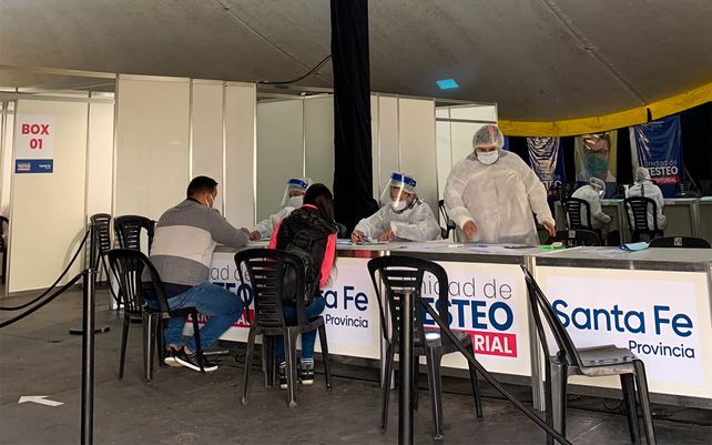 Por el mal tiempo, suspenden la atención en los centros de testeos de Rosario y Santa Fe