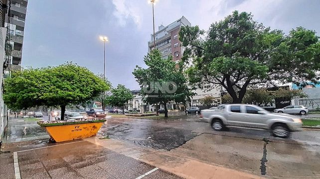 El fuerte temporal en Santa Fe provocó inconvenientes en el servicio eléctrico en gran parte de la región
