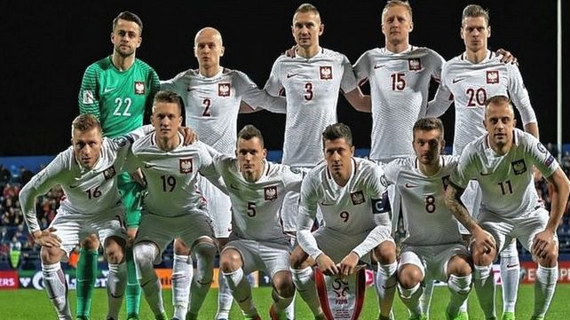 Polonia se niega a ir a Moscú para jugar el repechaje con Rusia por el conflicto bélico.
