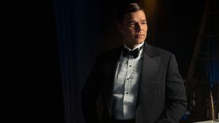 Ricky Martin en “Palm Royale”, la serie ambientada a fines de los años 60.&nbsp;