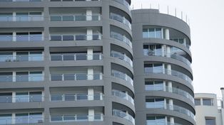 Casi todas las propiedades del mercado se tasan en dólares estadounidenses.