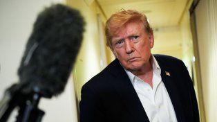 Es una farsa: Trump dijo que hay una enferma conspiración contra la IA