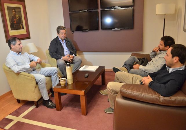 Foto: LBP junto al ministro Báez. (FOTO: DGIP)