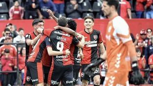 Newells buscará su cuarta victoria en fila ante Sarmiento