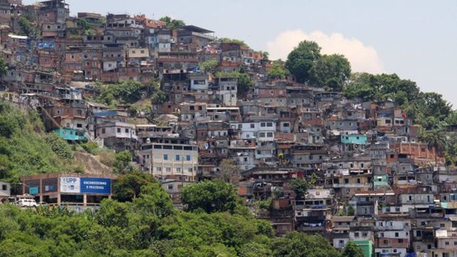Una santafesina fue baleada por narcos tras entrar por error a una favela