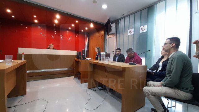 Los enfermeros reconocieron que ingresaron celulares a la cárcel.