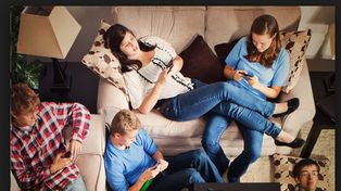 La mayoría de los usuarios de smartphones revisa su celular unas 214 veces al día