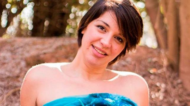 María Florencia Gómez tenía 35 años y el 12 de octubre de 2020 fue atacada brutalmente mientas caminaba por la zona rural de San Jorge. Aún se desconoce al femicida y el móvil del asesinato.