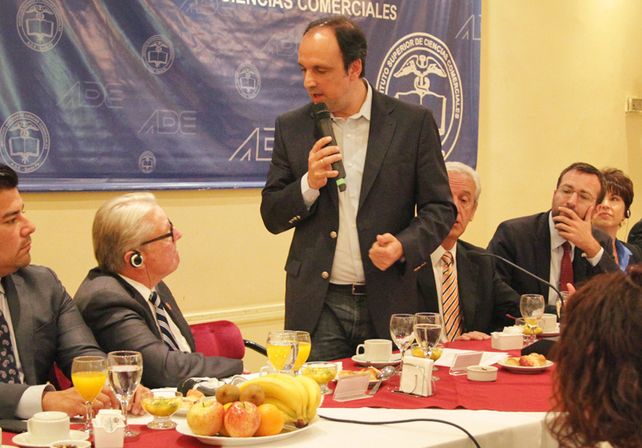 La Ciudad de Santa Fe estrecha vínculos comerciales con el estado de California
