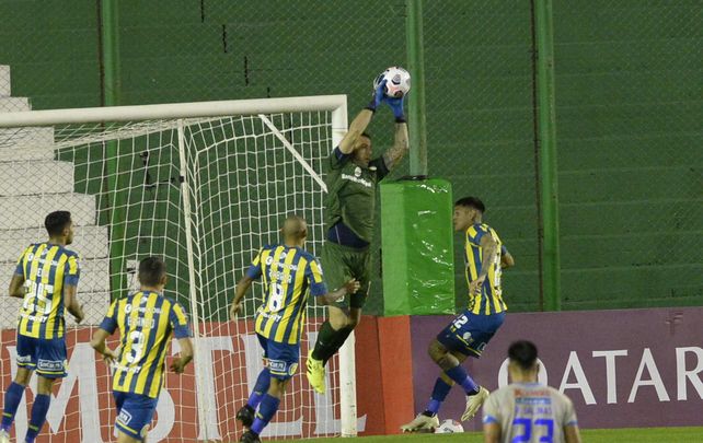 Fatura Broun gana en lo alto, en el empate contra 12 de Octubre, en el sur bonaerense.