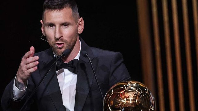 Lionel Messi se quedó con el Balón de Oro que se entregó el lunes pasado y sumó ocho en su historia futbolística.