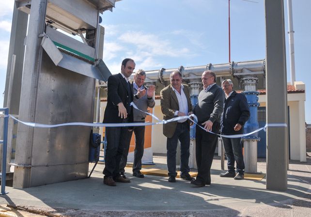 Habilitaron la Estación Elevadora en barrio Los Hornos que beneficia a más de 50 mil santafesinos