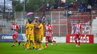 El Decano debutó con una derota ante Flandria como local