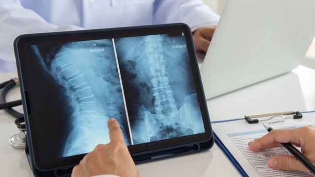 Médicos de Rosario y la región se reúnen para debatir sobre patologías de la columna