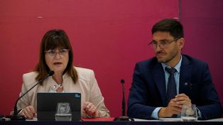 La ministra Patricia Bullrich junto al gobernador Maximiliano Pullaro. Un video que circuló anoche en redes sociales llevaba amenazas hacia los funcionarios.&nbsp;