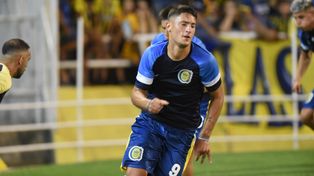 Alejo Veliz no pudo completar el partido ante Central Córdoba y le apunta de lleno a Racing.