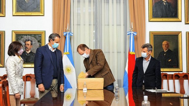 Paraná: desagües pluviales y ampliación de red de gas